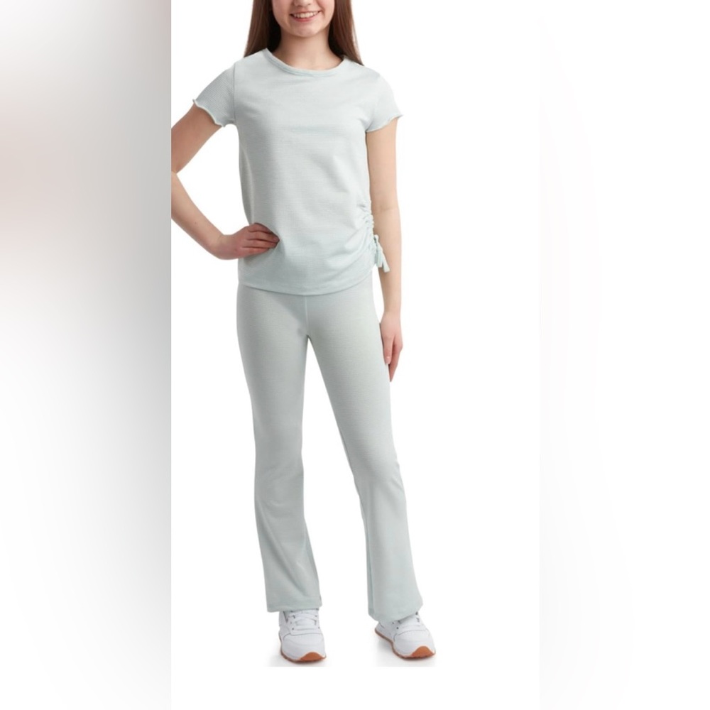 Reebok Girls Flare Leggings and Top Performance 2- Piece Set